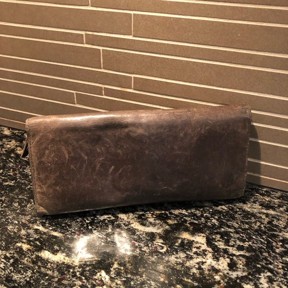 Danier Leather Wallet - Picture 3 of 6